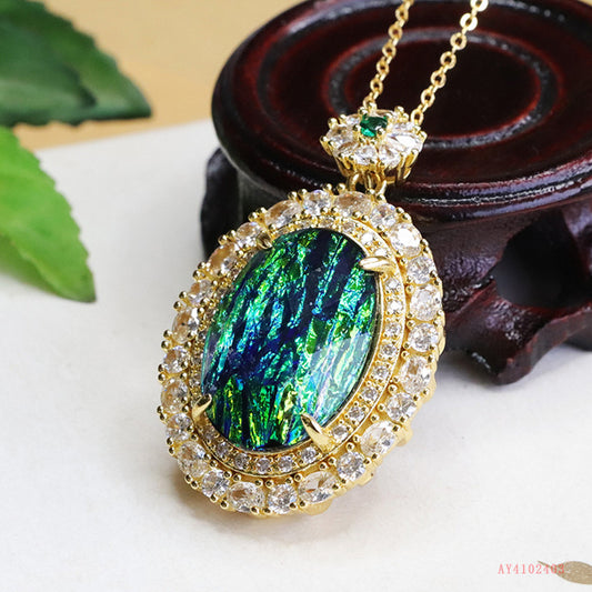 Ai Yu antique Western-style green glass pendant necklace